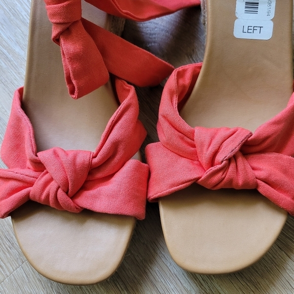 UGG Women's Yarrow Wedge Sandal Red Pepper Size US 9.5 - Picture 16 of 16